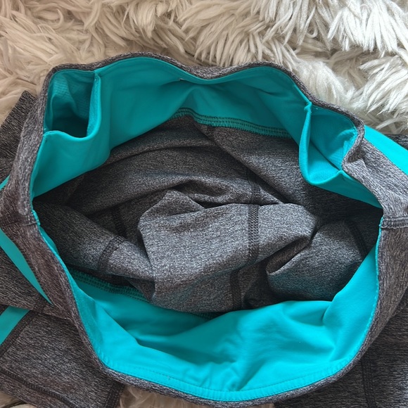 LULULEMON LEGGINGS TURQUOISE & GREY. Sz. 6. Crop pant  & Sport Top. - Picture 7 of 10